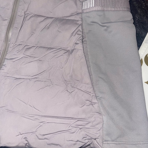 Lululemon Down For It All Vest. Dark Chrome. Size 10 - Picture 4 of 10